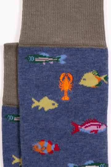 Zoom sur chaussettes fantaisies à motifs poissons avec broderie homard la 5eme homme.